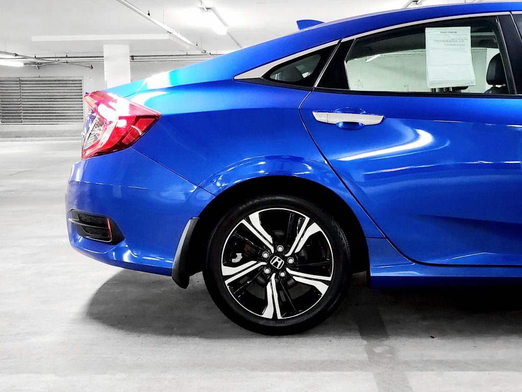 2018 Honda Civic Touring 19