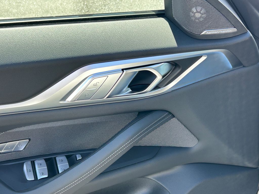 Thumbnail: 2026 BMW 4 Series - 12