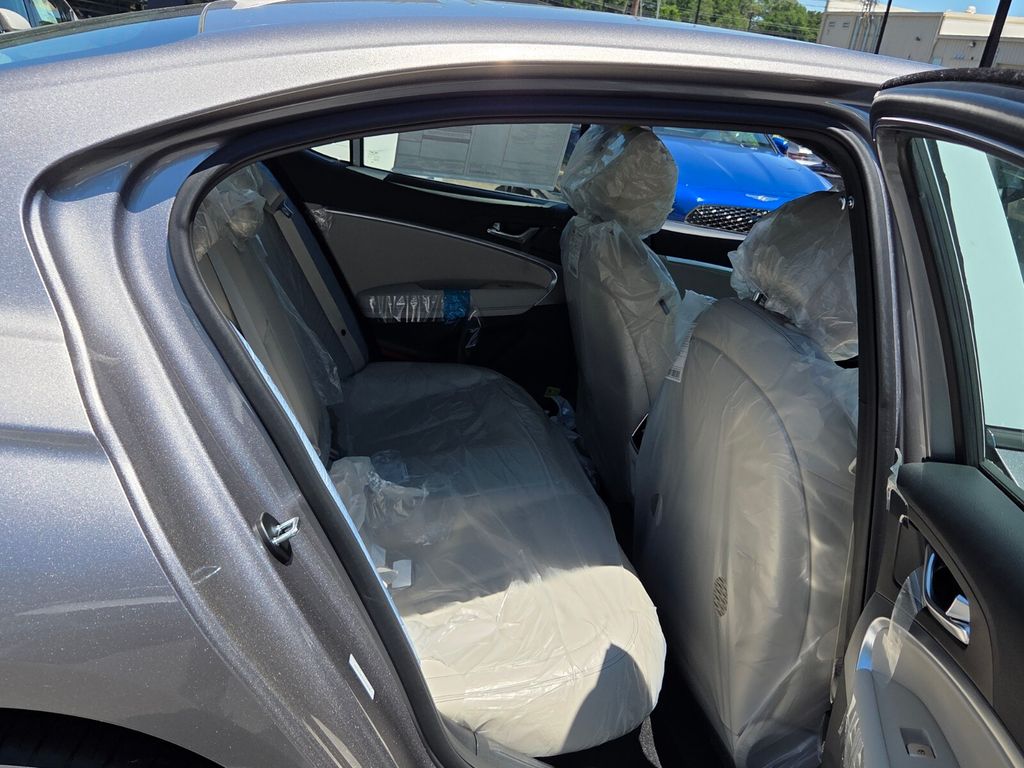 New 2026 Silver Genesis 2.5T image 15