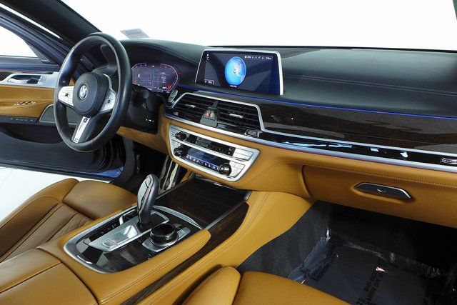 2022 BMW 7 Series 750i xDrive 13