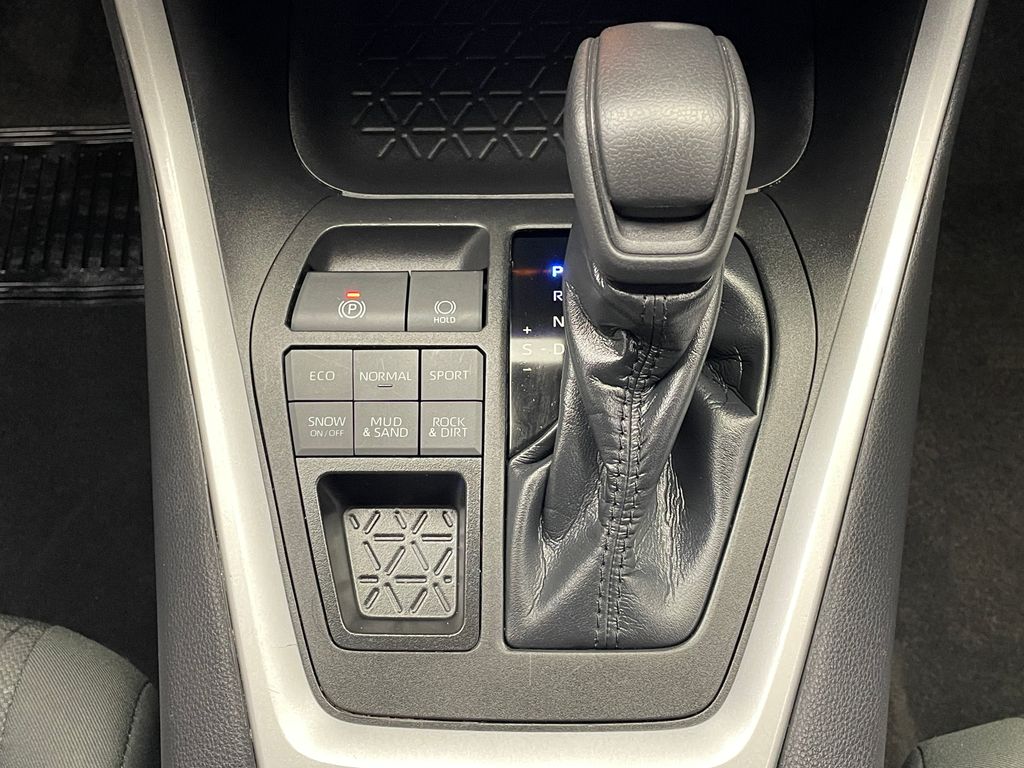 2023 Toyota RAV4 XLE 29