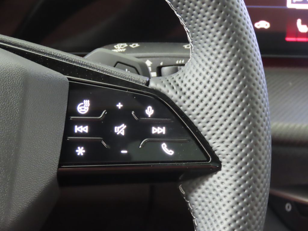 Thumbnail: 2025 Audi SQ5 - 16