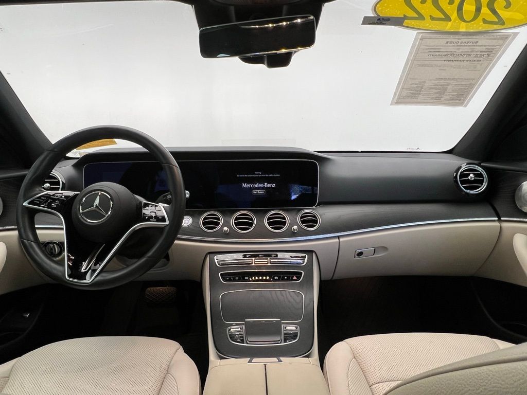 Thumbnail: 2022 Mercedes-Benz E-Class - 10