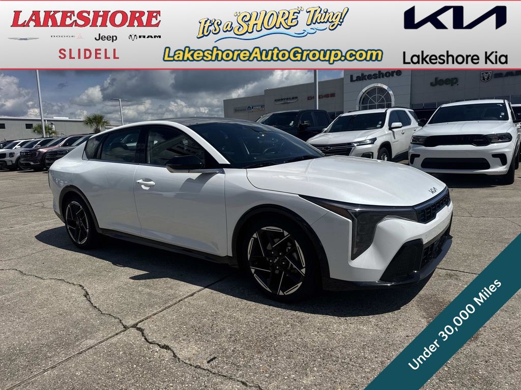 Snow White Pearl 2025 Kia K4 Sedan Front-Wheel Drive Continuously Variable Transmission