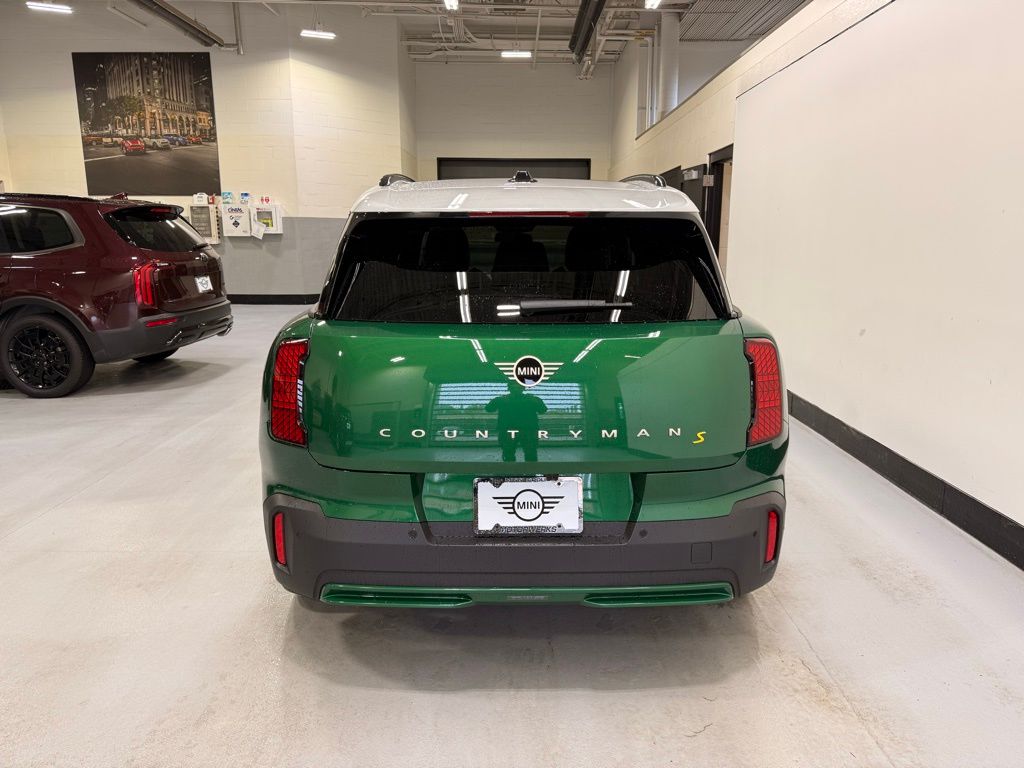 2025 MINI Cooper Countryman Iconic 4