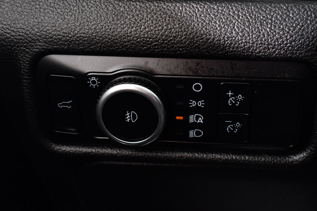 Used 2023 Blue Ford XLT image 31