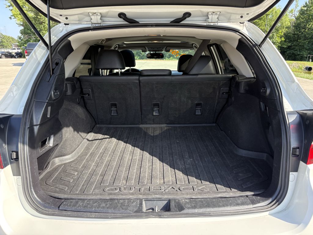 2016 Subaru Outback 2.5i White at Gullo Toyota