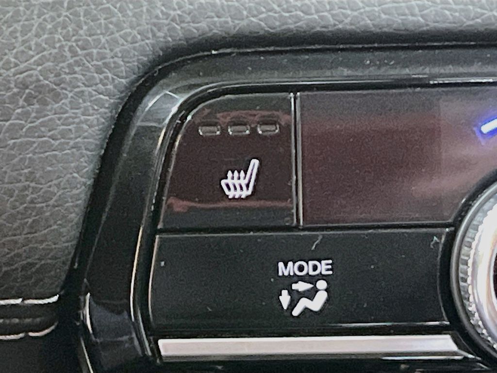 Used 2025 White Honda EX-L image 19