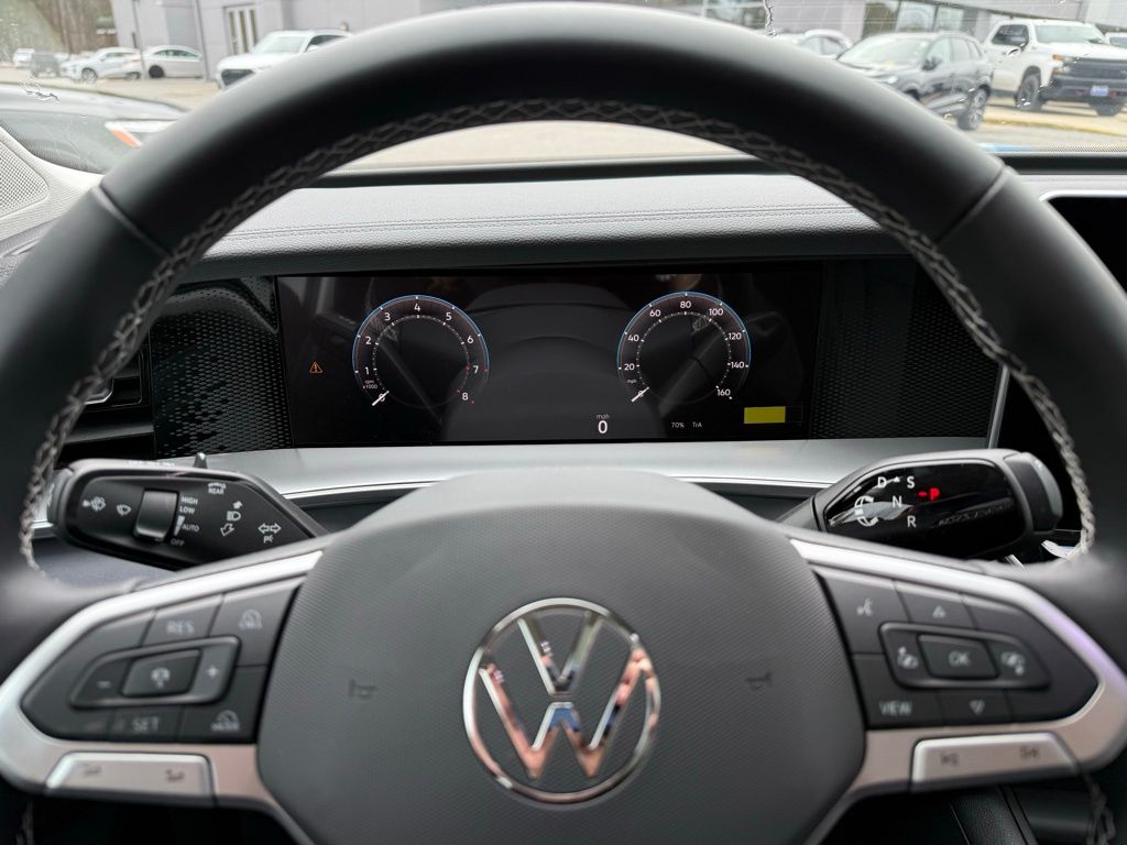 New 2026 White Volkswagen 2.0T SE image 38