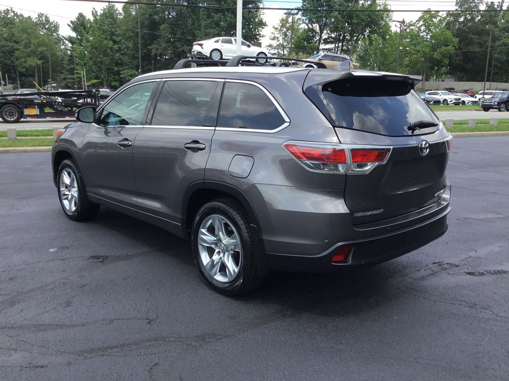 Thumbnail: 2015 Toyota Highlander - 3