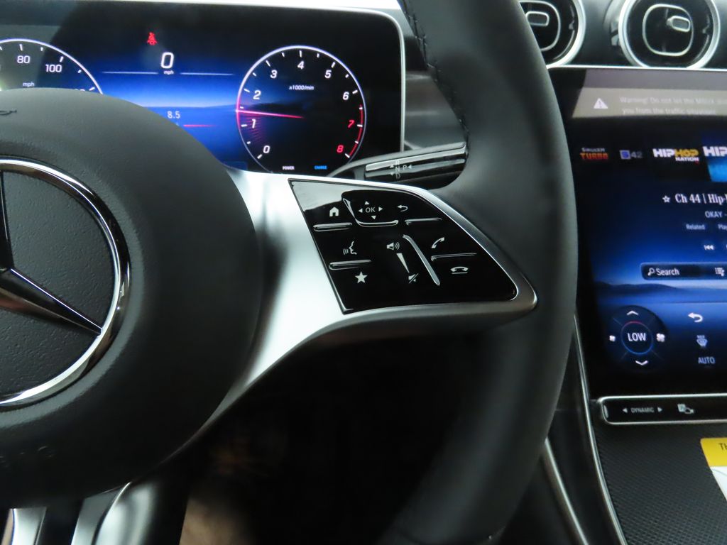 2025 Mercedes-Benz GLC 300 13