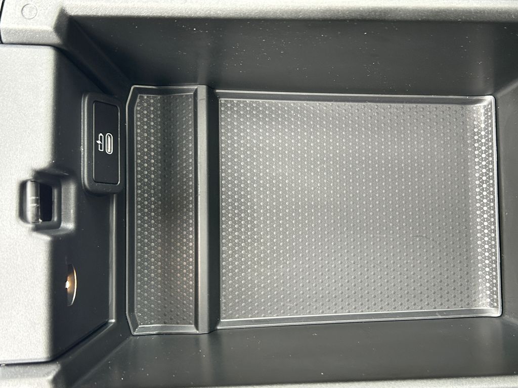 Thumbnail: 2023 BMW i4 - 29