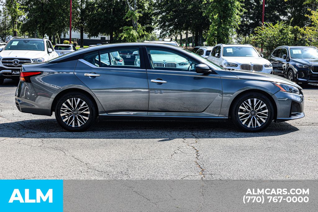 Used 2024 Gray Nissan 2.5 SV image 9