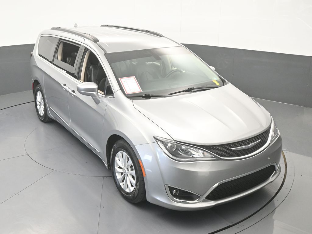 Used 2017 Billet Silver Metallic Clearcoat Chrysler Touring L image 54
