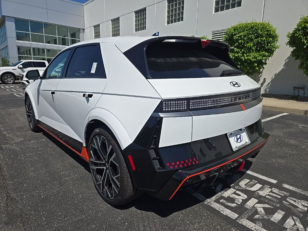 2025 Hyundai Ioniq 5 SE 6
