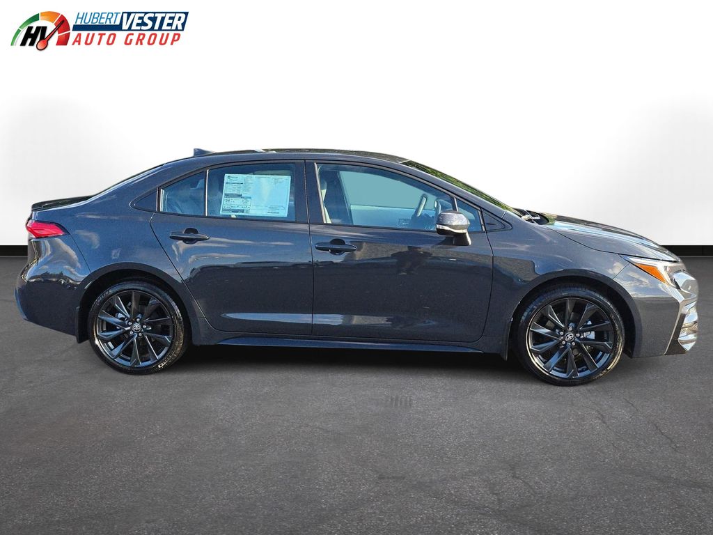 2026 Toyota Corolla SE photo 4