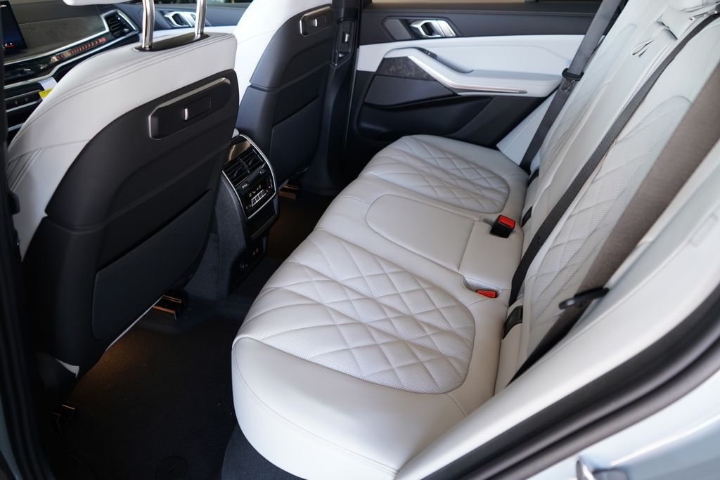 Thumbnail: 2026 BMW X5 - 20