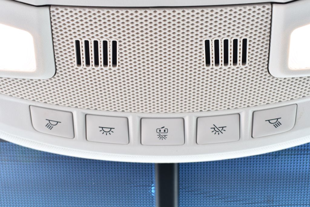 Used 2016 White Ford SEL image 33