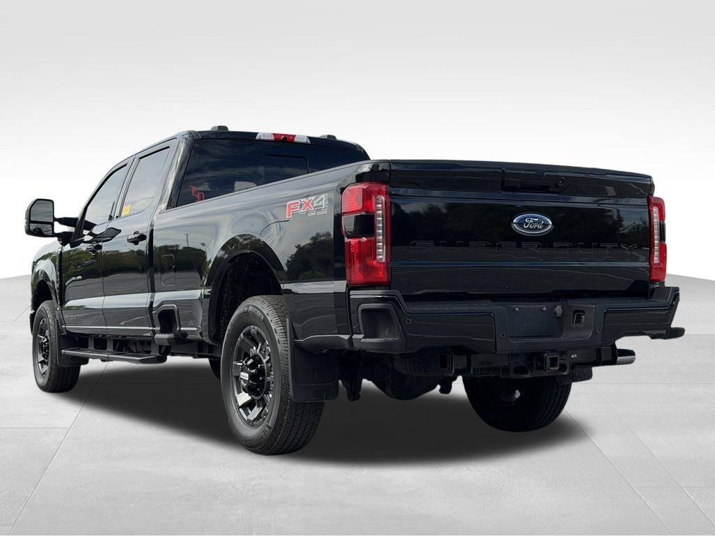 2023 Ford F-350 Super Duty LARIAT