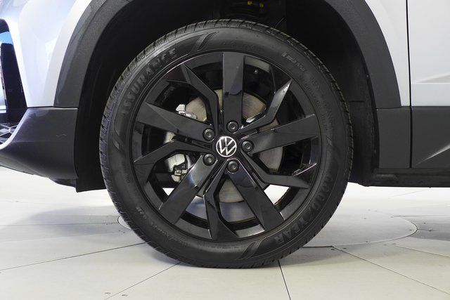 2024 Volkswagen Taos 1.5T SE 5