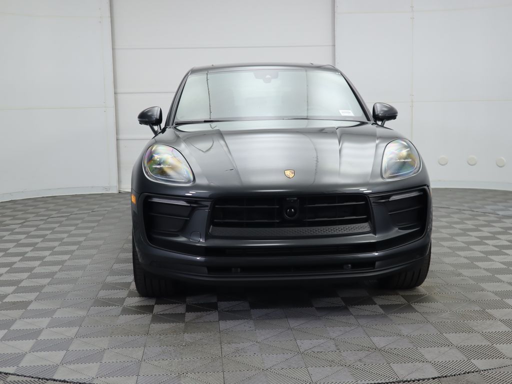 2025 Porsche Macan  2