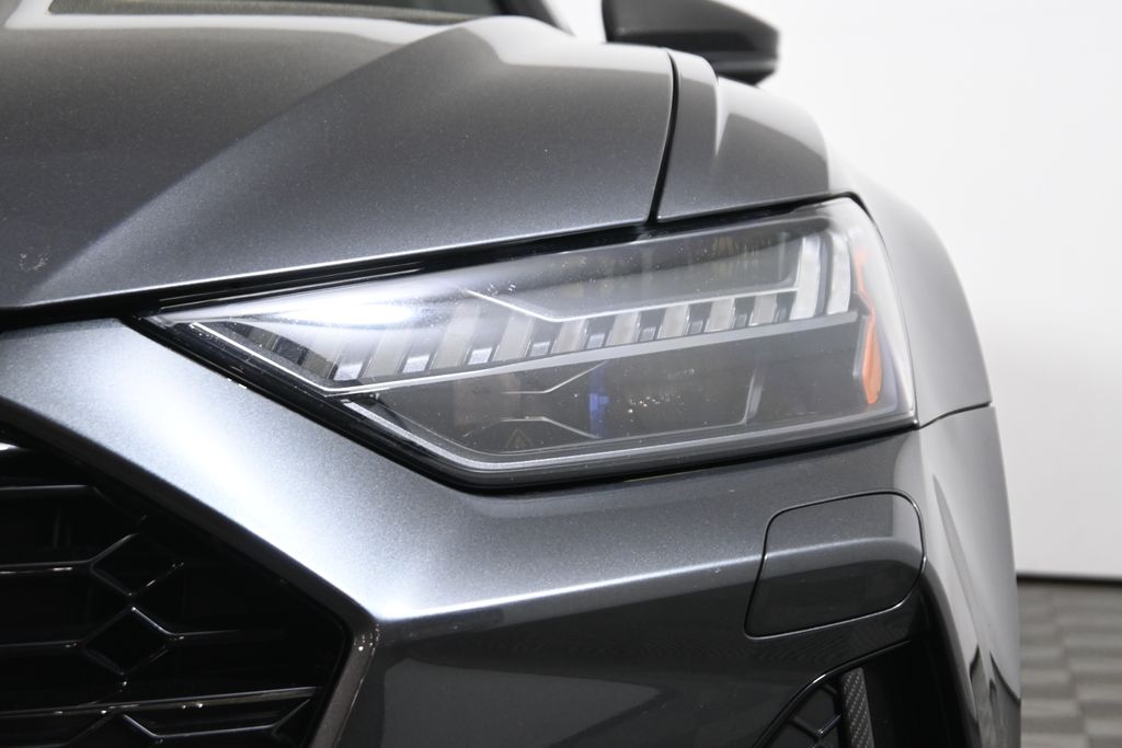 Thumbnail: 2023 Audi RS 6 - 11