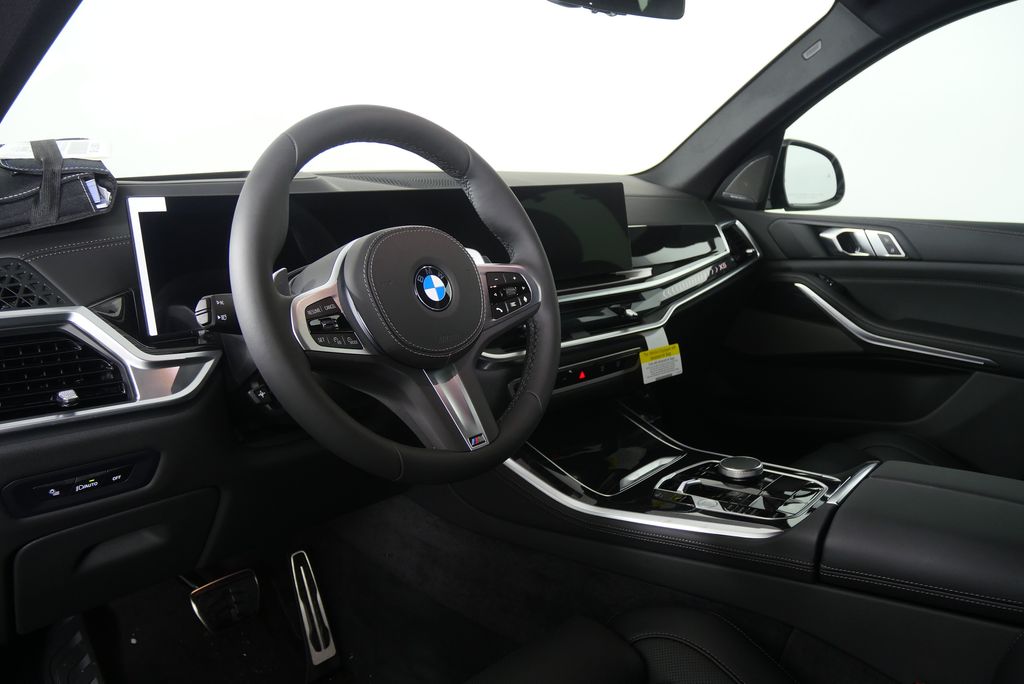 Thumbnail: 2026 BMW X5 - 12