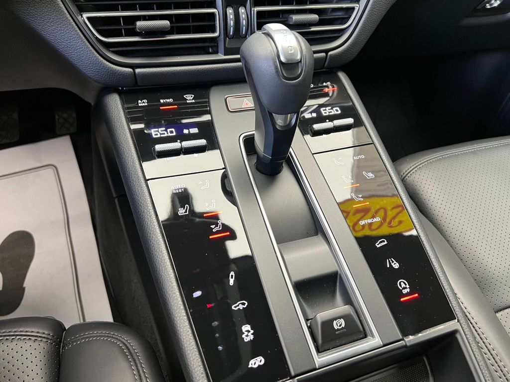 2022 Porsche Macan GTS 11