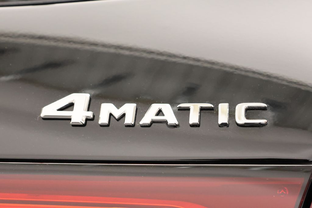 Thumbnail: 2026 Mercedes-Benz GLC - 10