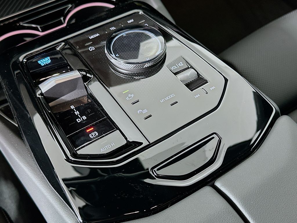 Thumbnail: 2024 BMW i5 - 15