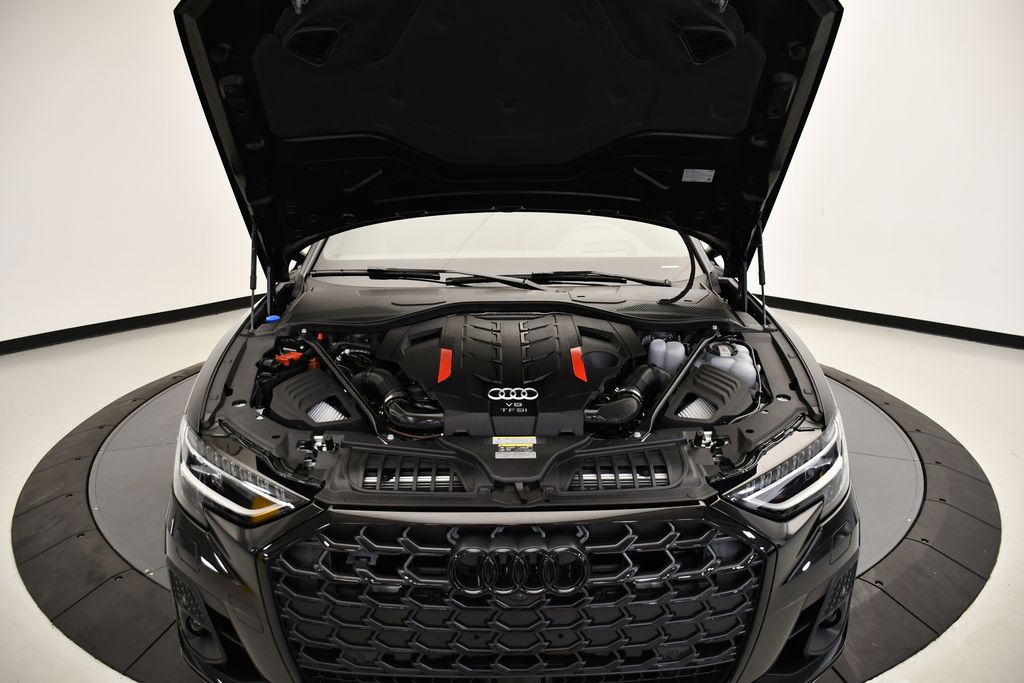 Thumbnail: 2025 Audi S8 - 11
