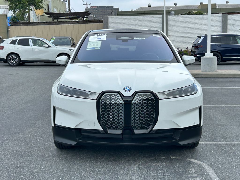 Thumbnail: 2022 BMW iX - 8