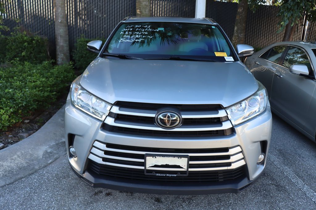 Thumbnail: 2019 Toyota Highlander - 5