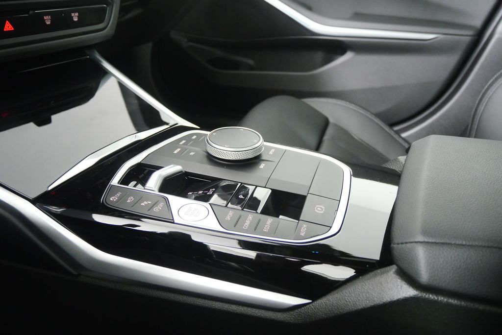 Thumbnail: 2023 BMW 3 Series - 27