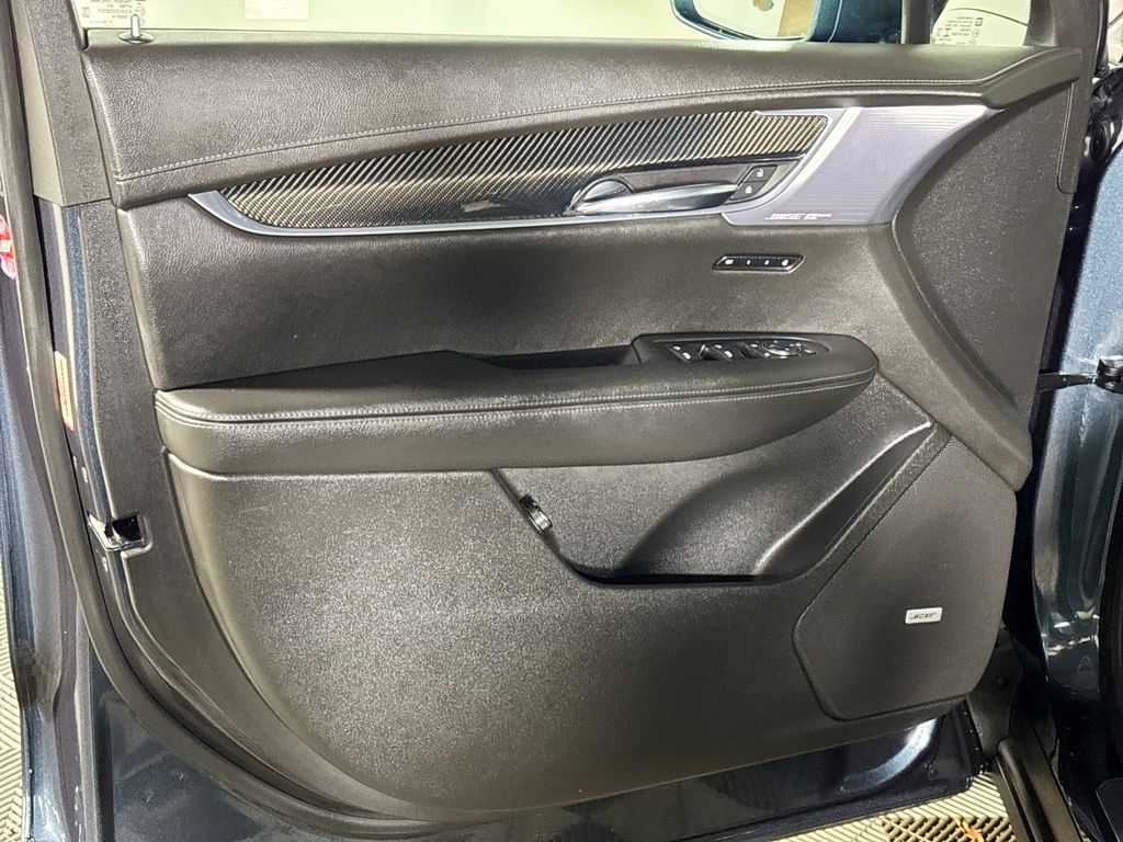 2020 Cadillac XT6 Sport