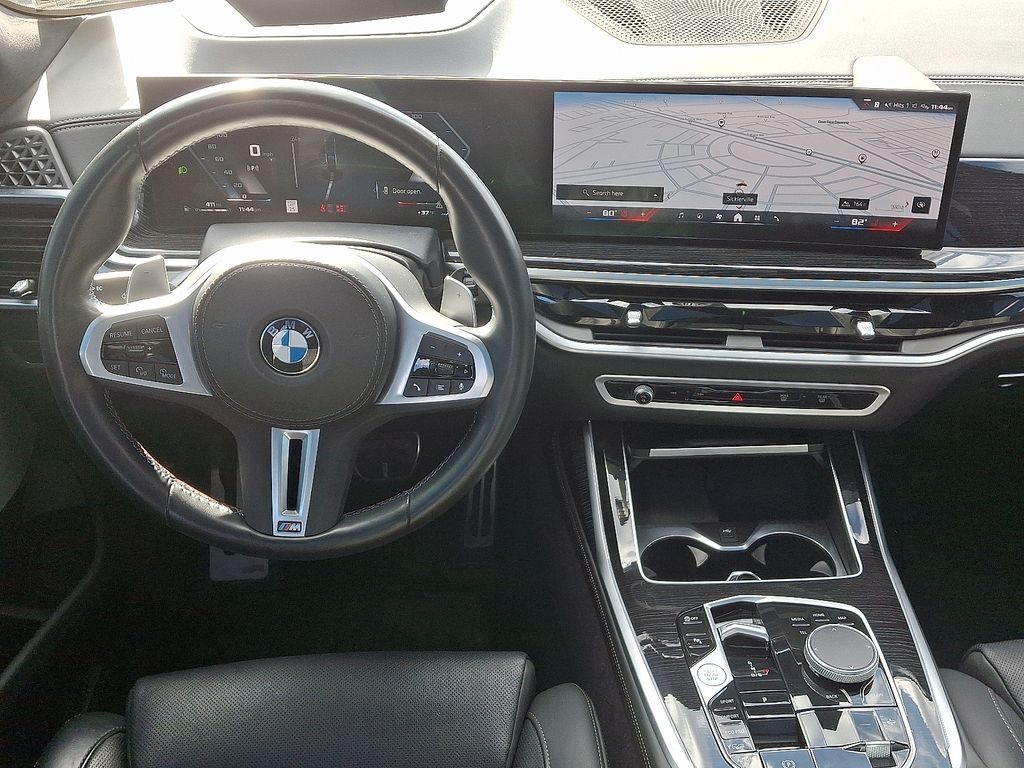 Thumbnail: 2024 BMW X7 - 13