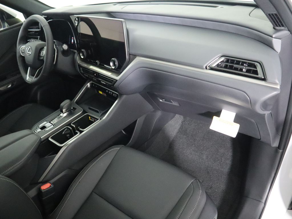 Thumbnail: 2026 Lexus TX - 18