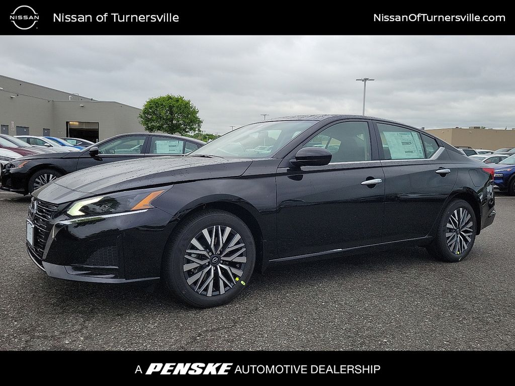 Thumbnail: 2025 Nissan Altima - 1