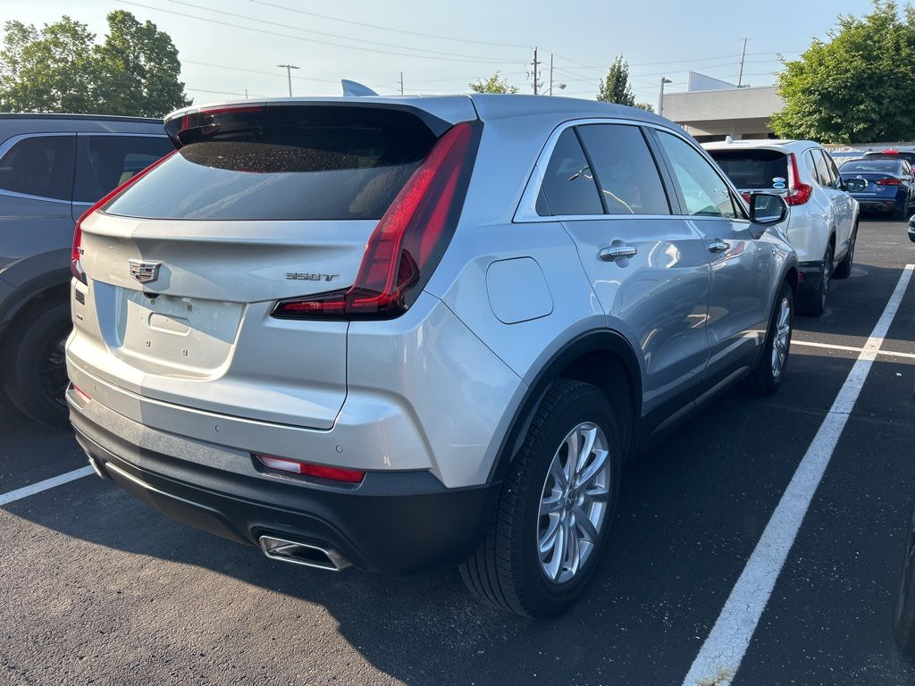 Thumbnail: 2021 Cadillac XT4 - 3