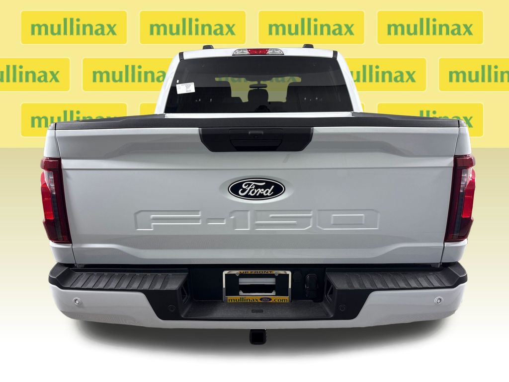 New 2026 White Ford XLT image 9