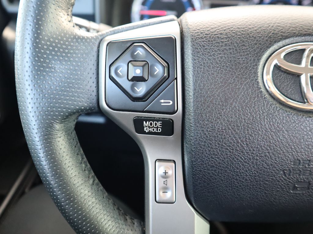 Thumbnail: 2019 Toyota 4Runner - 11