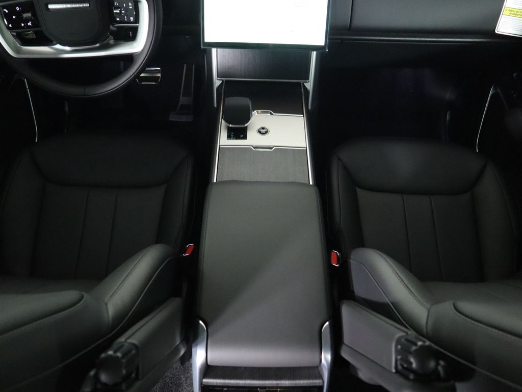 Thumbnail: 2025 Land Rover Range Rover - 18