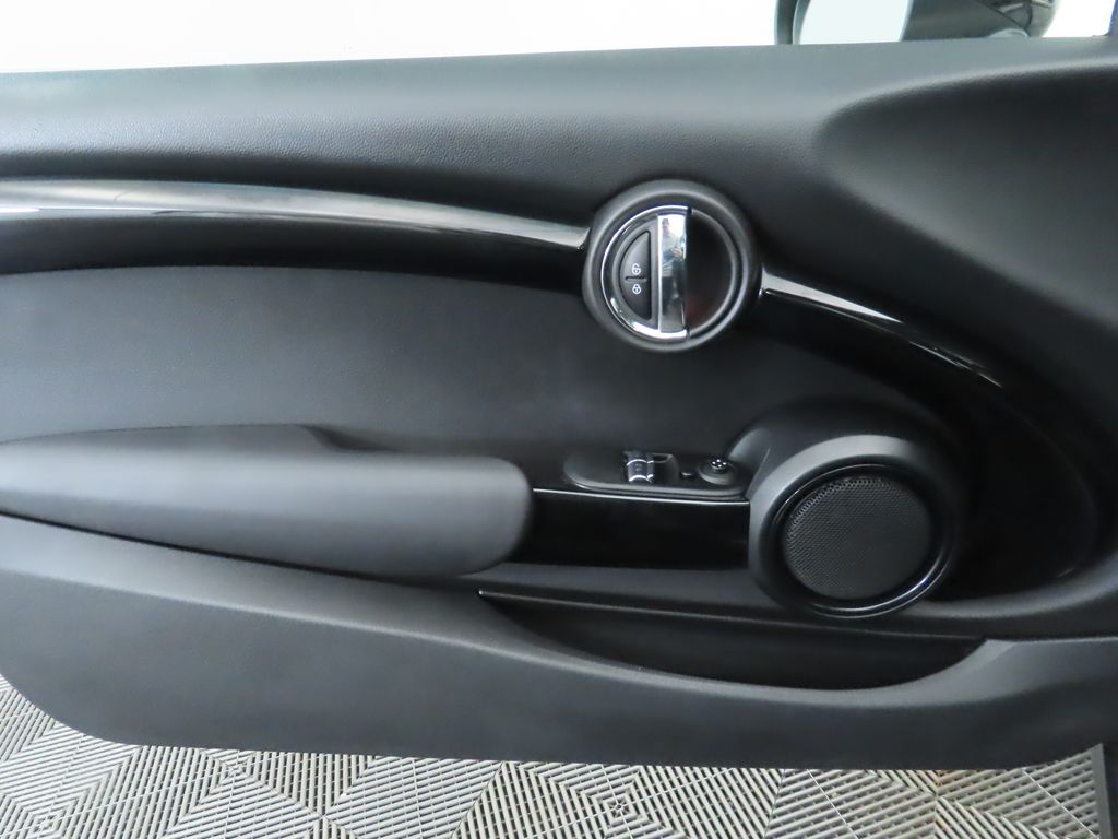 Thumbnail: 2019 MINI Cooper - 24