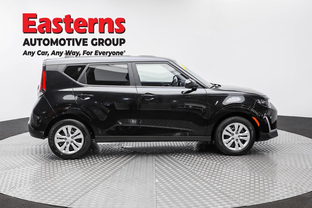 Used 2023 Black Kia LX image 4