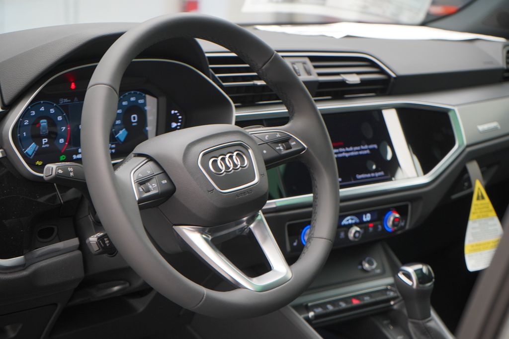 2025 Audi Q3  7