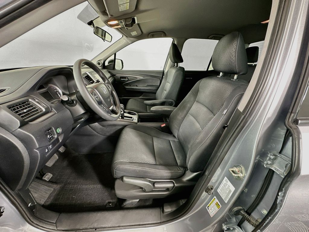 Thumbnail: 2019 Honda Ridgeline - 20