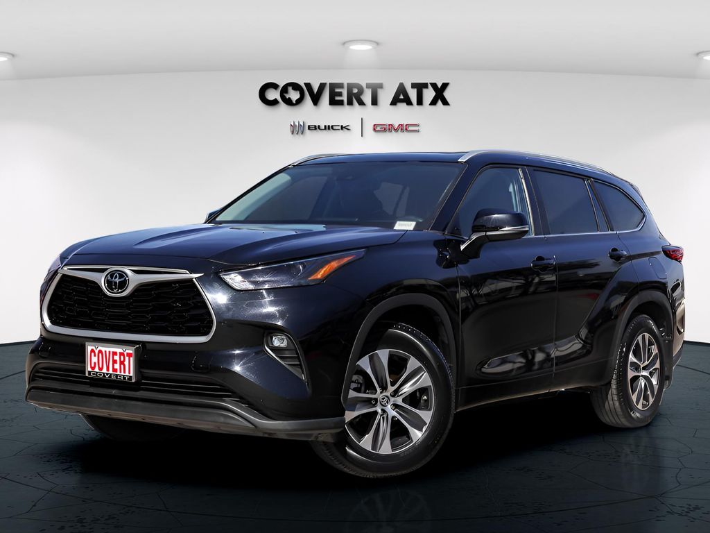 2023 Toyota Highlander XLE AWD