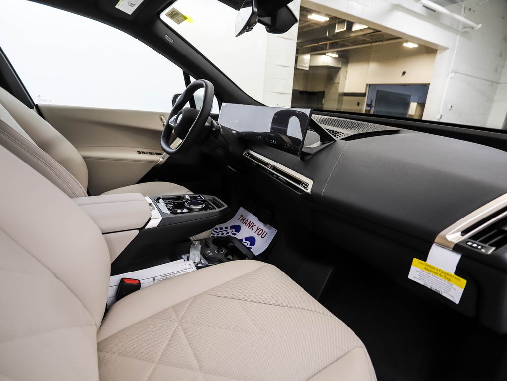 Thumbnail: 2026 BMW iX - 31