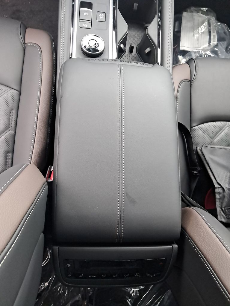 2026 Nissan Pathfinder Platinum White at South Hills Kia