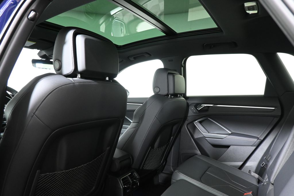 Thumbnail: 2025 Audi Q3 - 26